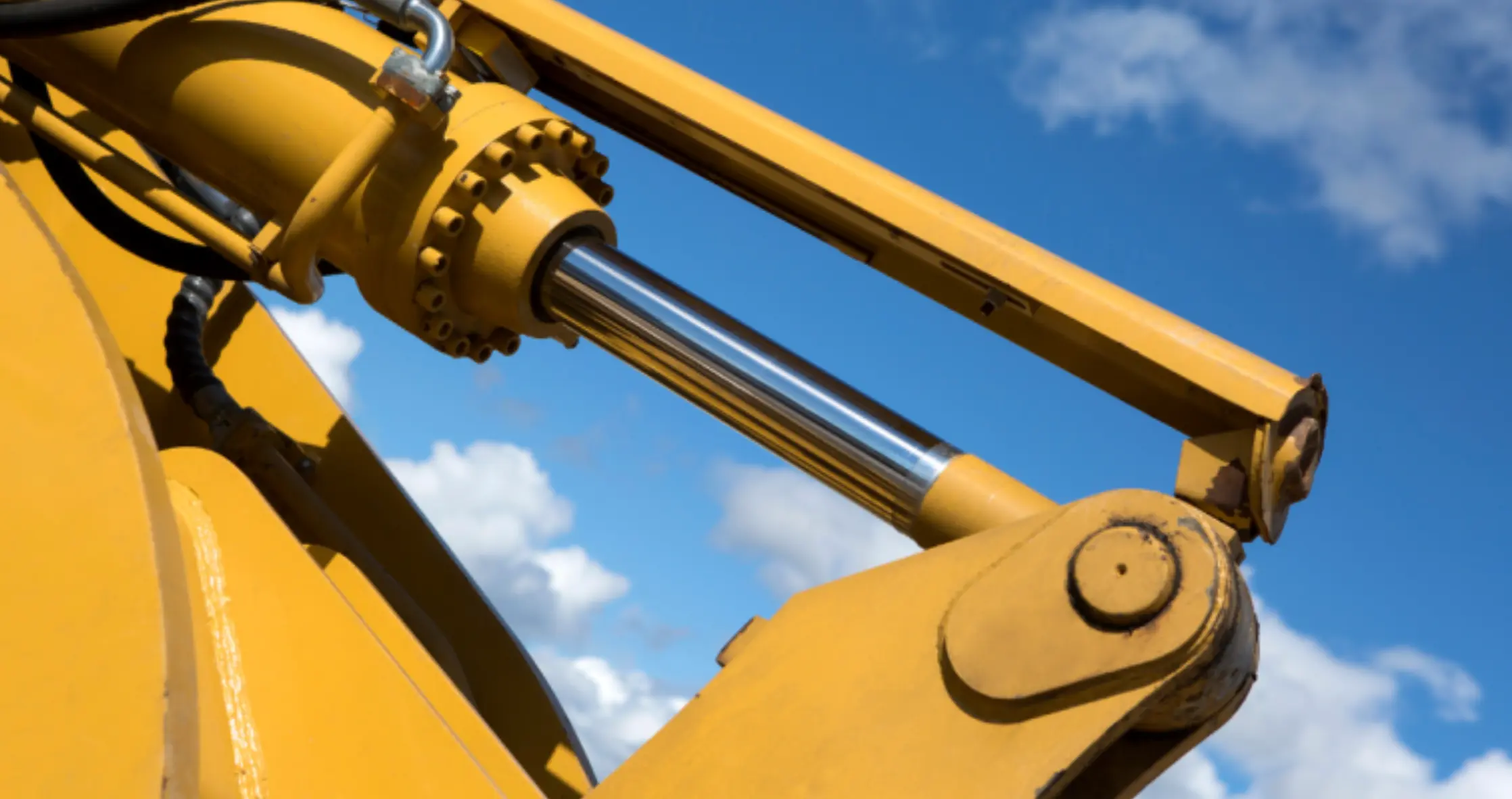 Hydraulic cylinder repair equipment used by Vetech Hydraulics in Montgomery TX